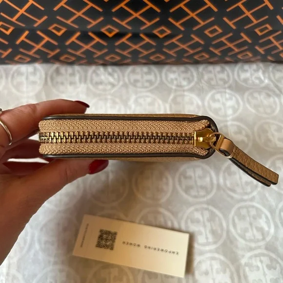 Tory Burch Britten Medium Wallet Tiramisu Gold Tan Brown